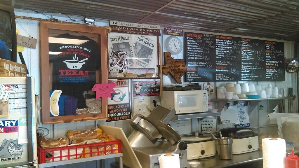 Fenoglioss BBQ & Station | restaurant | 510 US-82, Nocona, TX 76255, USA | 9408253843 OR +1 940-825-3843