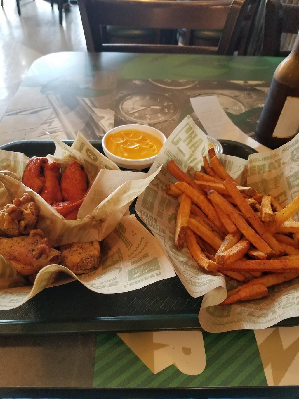 Wingstop | restaurant | 2902 Goliad Rd Ste 125, San Antonio, TX 78223, USA | 2103597700 OR +1 210-359-7700