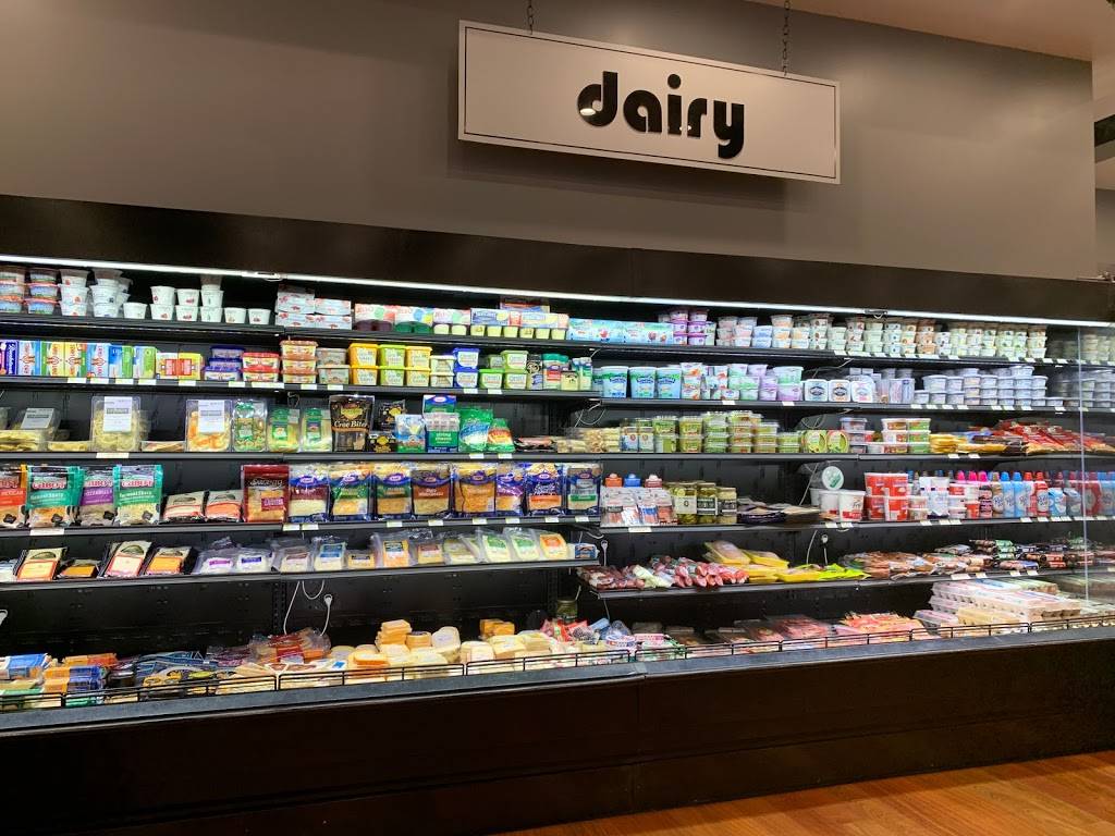 Palm Tree Gourmet | restaurant | 322 N Broad St unit b, Philadelphia, PA 19102, USA | 2153985021 OR +1 215-398-5021