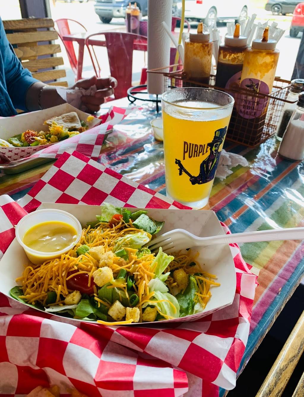 The Purple Daisy Picnic Cafe | restaurant | 4001 St Elmo Ave, Chattanooga, TN 37409, USA | 4238226477 OR +1 423-822-6477