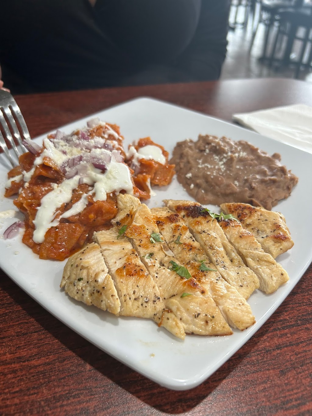 El Bebedero Mexican & Seafood | restaurant | 1873 Palm Ave, San Diego, CA 92154, USA | 6194291158 OR +1 619-429-1158