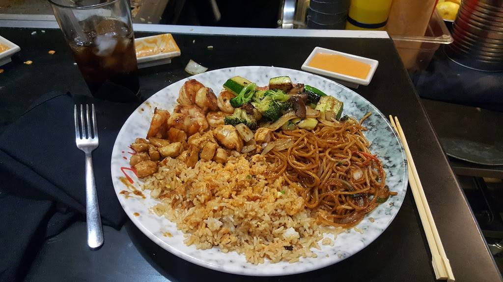 Fuji Japanese Steak House | restaurant | 1 N Galleria Dr, Middletown, NY 10941, USA | 8456928881 OR +1 845-692-8881