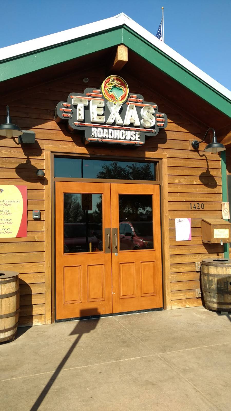 Texas Roadhouse | restaurant | 1420 N Peachtree Rd, Mesquite, TX 75149, USA | 9722894473 OR +1 972-289-4473