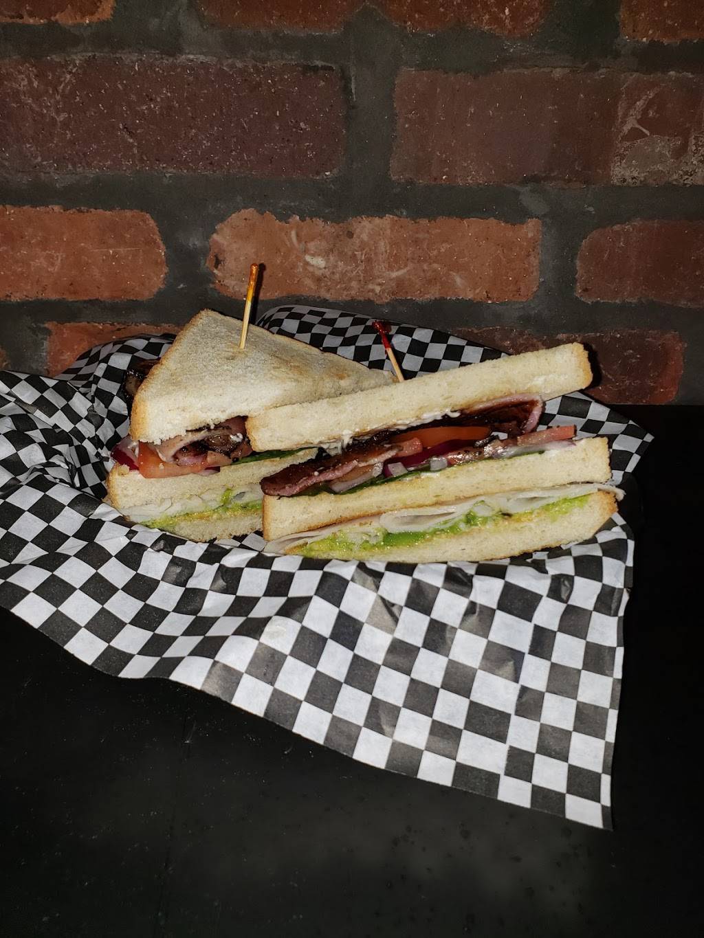 Brickies Smoke House and Grill | restaurant | 270 E Hunt Hwy, San Tan Valley, AZ 85143, USA | 4808671816 OR +1 480-867-1816