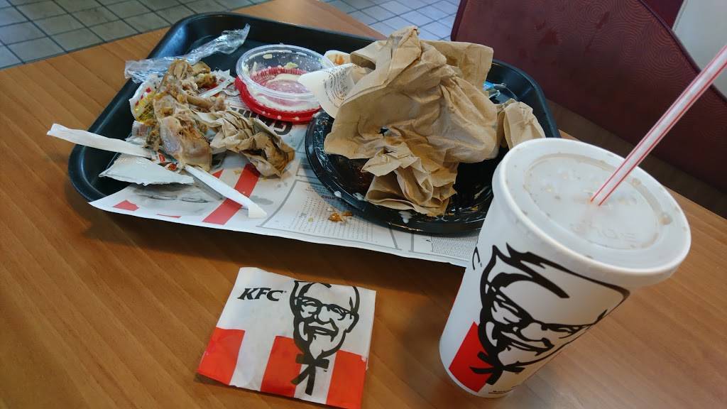 KFC | restaurant | 29840 Santa Margarita Pkwy, Rancho Santa Margarita, CA 92688, USA | 9498586605 OR +1 949-858-6605