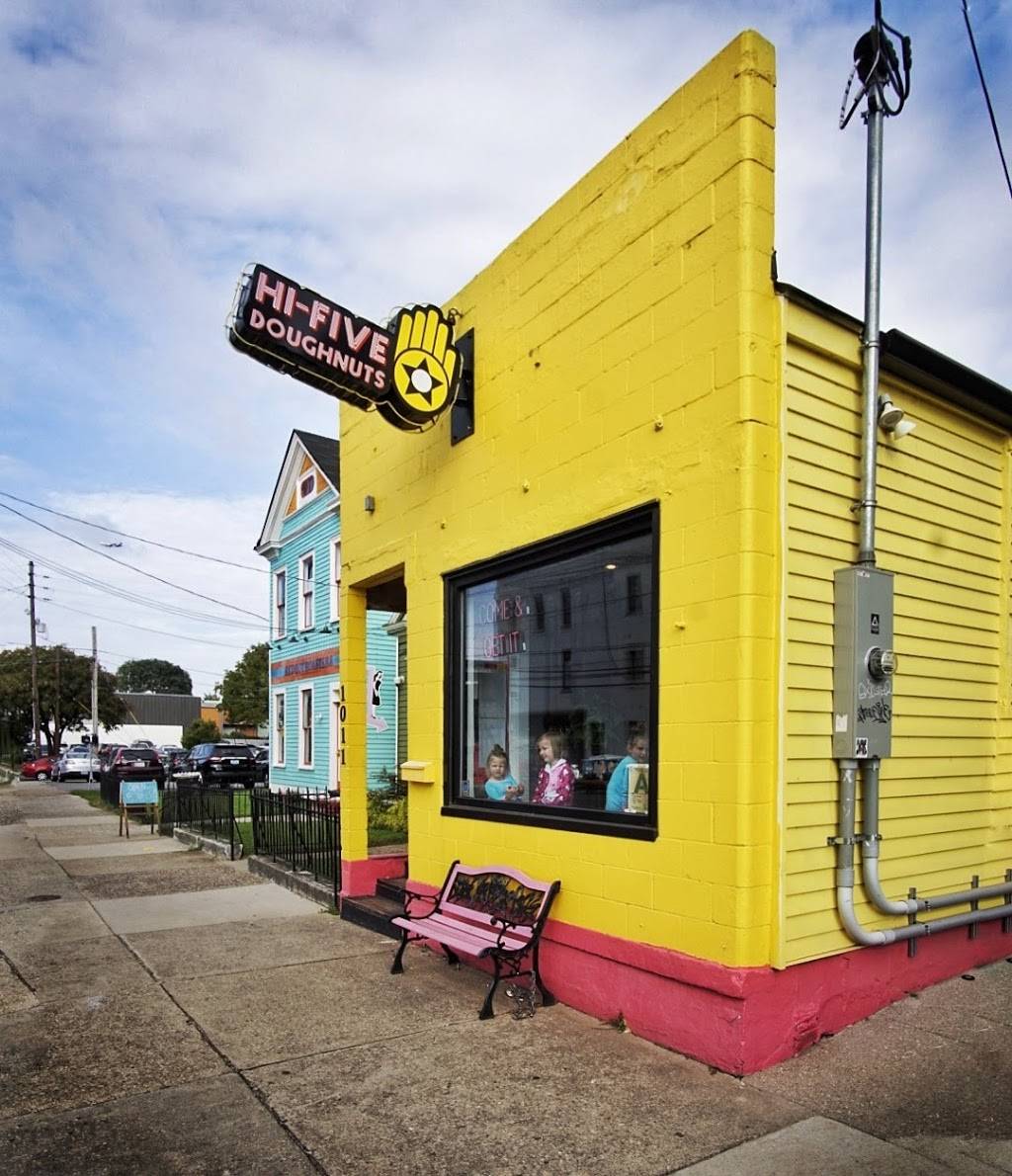 Hi-Five Doughnuts | restaurant | 1011 E Main St, Louisville, KY 40206, USA | 5024095584 OR +1 502-409-5584