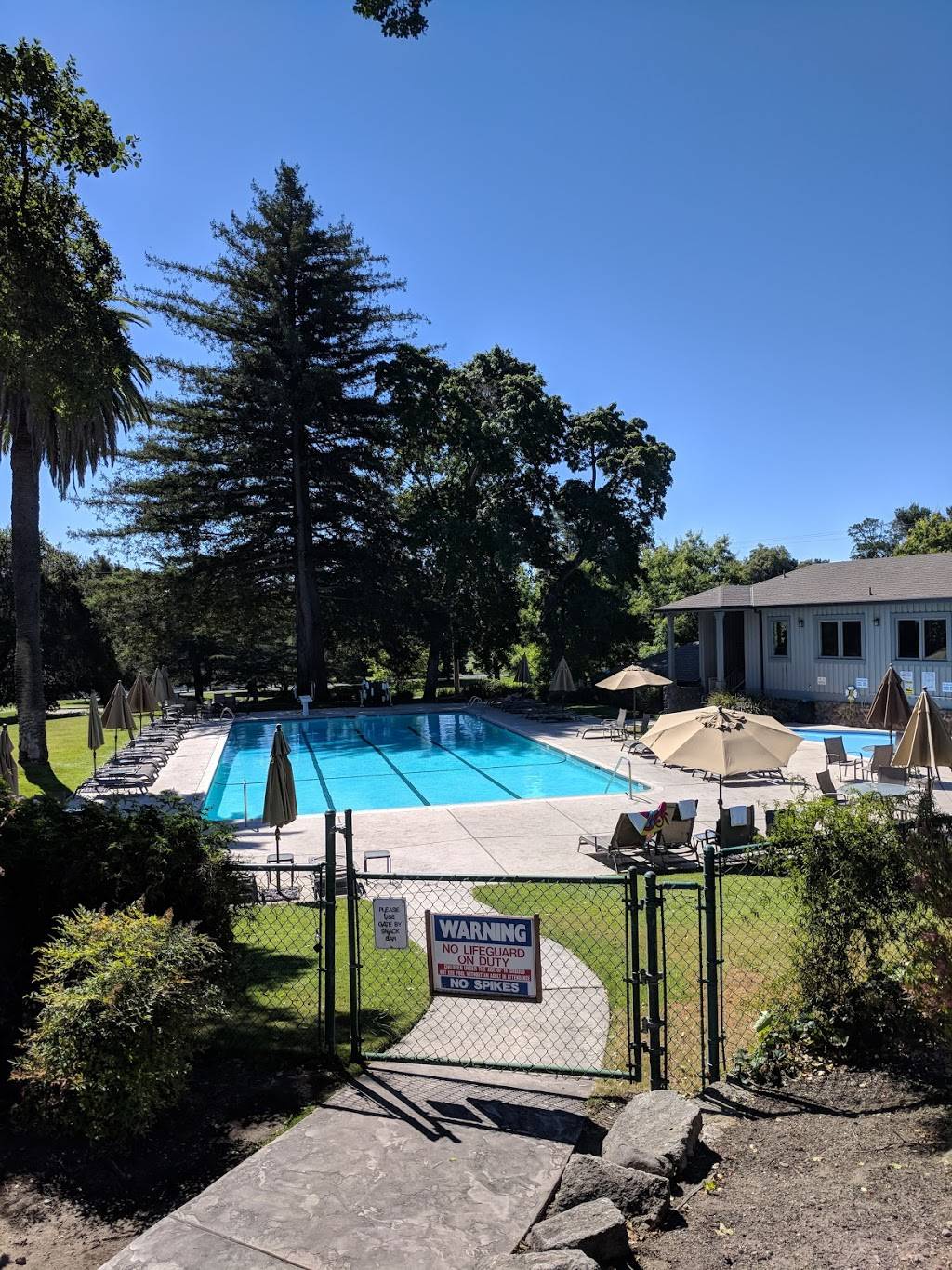 Green Valley Country Club | restaurant | 35 Country Club Dr, Fairfield, CA 94534, USA | 7078641101 OR +1 707-864-1101