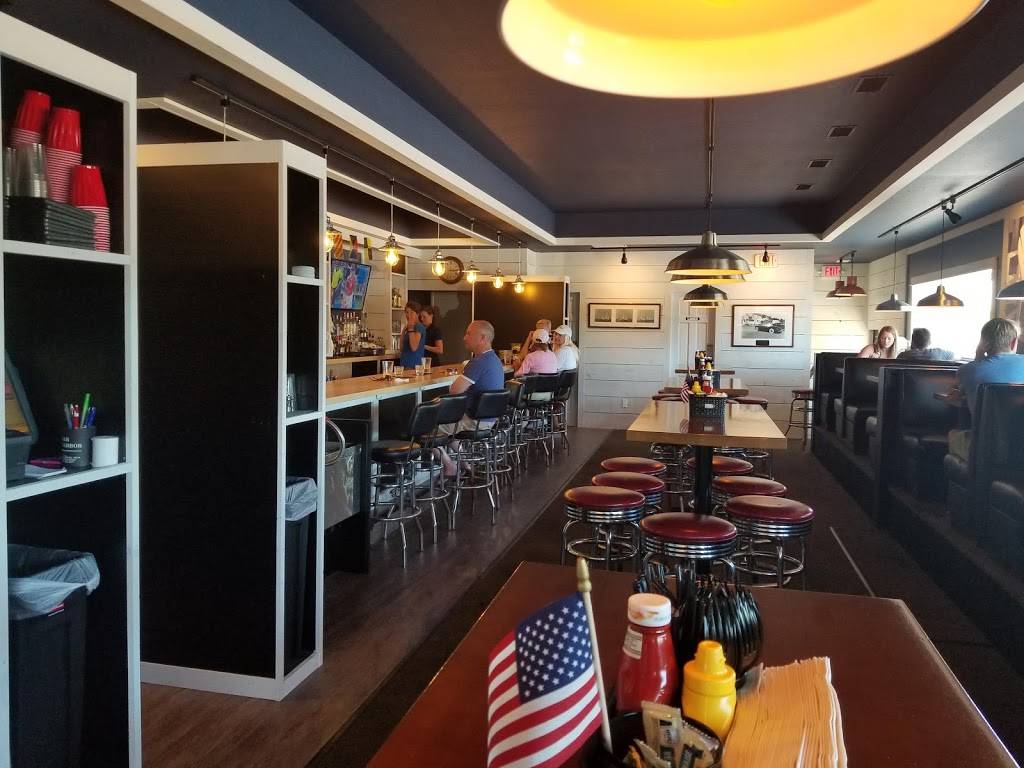 Bar Harbor | restaurant | 100 State St, Harbor Springs, MI 49740, USA | 2315262671 OR +1 231-526-2671