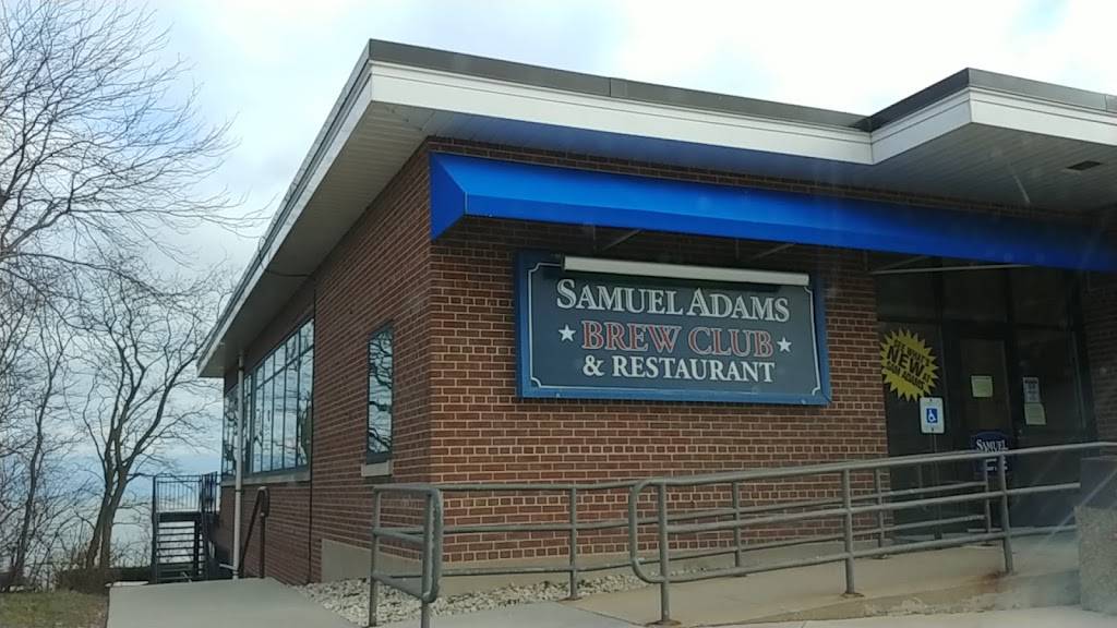Samuel Adams Brew Club & Restaurant | restaurant | Great Lakes, IL 60088, USA | 8476886946 OR +1 847-688-6946