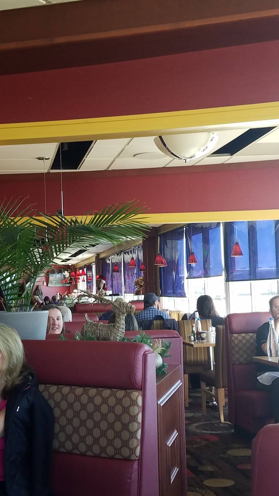 The Perfect Landing Restaurant | restaurant | 7625 S Peoria St, Englewood, CO 80112, USA | 3036494478 OR +1 303-649-4478