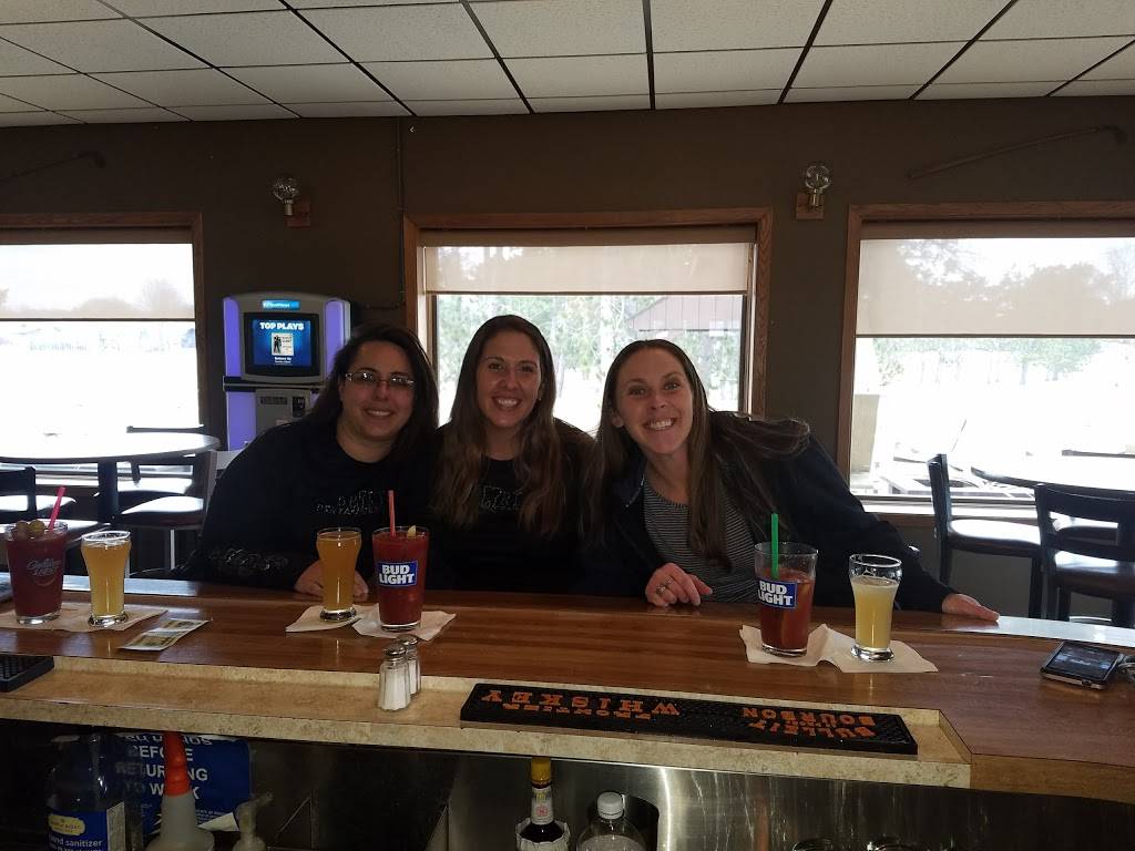 The Greens Bar & Restaurant /River Run Golf Course | restaurant | 1210 E Montgomery St, Sparta, WI 54656, USA | 6082697004 OR +1 608-269-7004