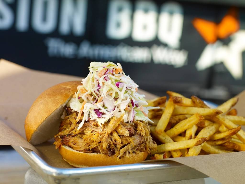 MISSION BBQ | restaurant | 1530 N Green River Rd, Evansville, IN 47715, USA | 8122130200 OR +1 812-213-0200