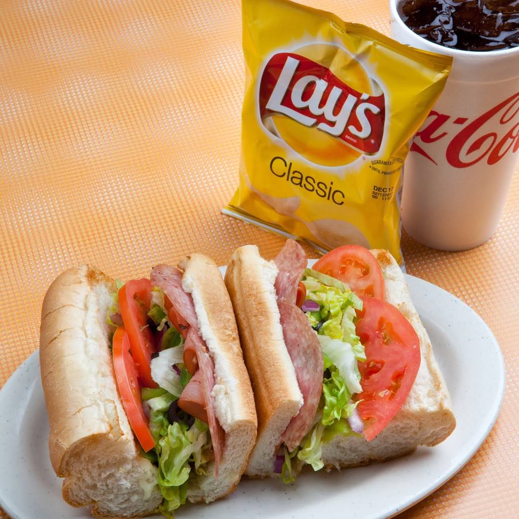 Pepperonis | restaurant | 8510 Farm to Market 359, Fulshear, TX 77441, USA | 2815330000 OR +1 281-533-0000