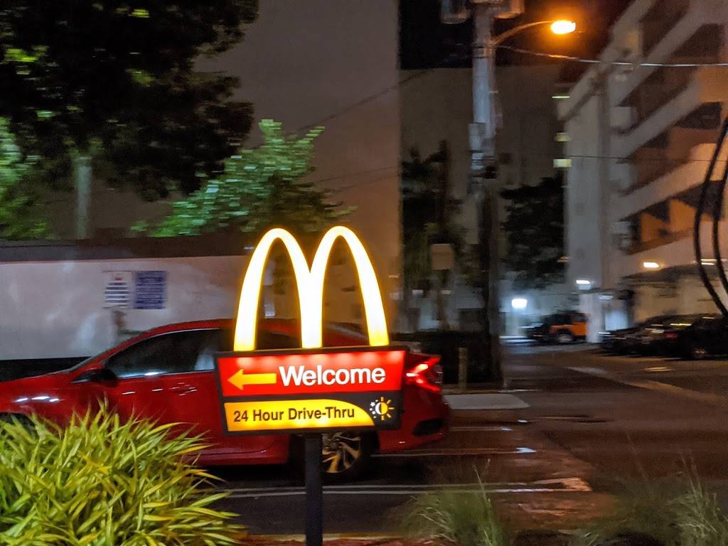 McDonalds | cafe | 1601 Alton Rd, Miami Beach, FL 33139, USA | 3056727055 OR +1 305-672-7055
