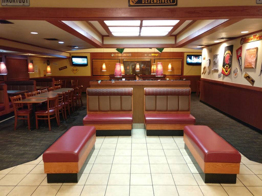 Pizza Hut | restaurant | 12183 Hesperia Rd, Victorville, CA 92395, USA | 7602434444 OR +1 760-243-4444