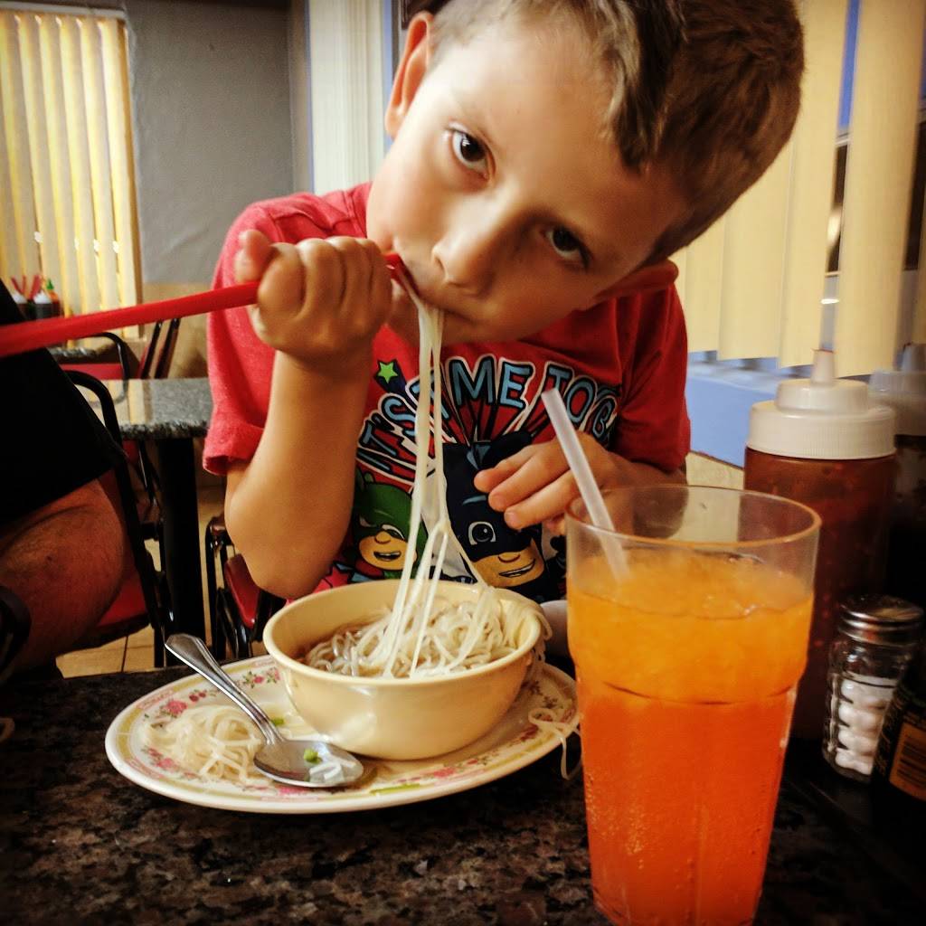 Pho 43 Express | restaurant | 2844 N 43rd Ave, Phoenix, AZ 85009, USA | 6022693383 OR +1 602-269-3383