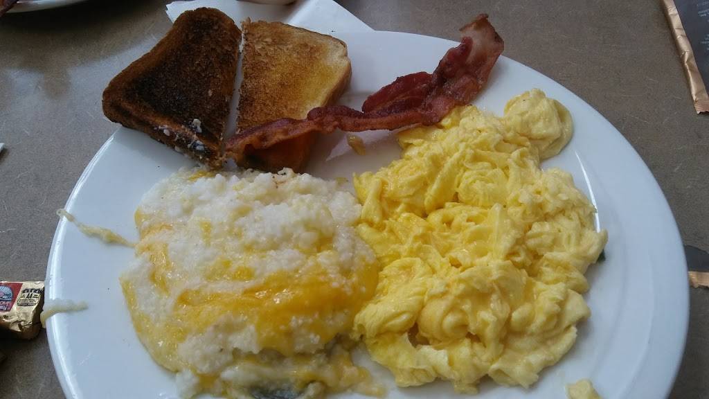 Depot Restaurant & Catering | restaurant | 21 W Main St, Avon Park, FL 33825, USA | 8634535600 OR +1 863-453-5600