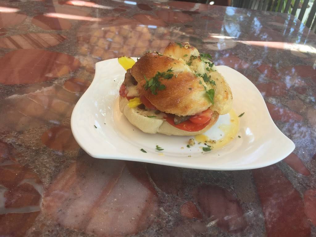 Due Amici Pizzeria | restaurant | 2124 Edgewater Dr, Orlando, FL 32804, USA | 4077307747 OR +1 407-730-7747