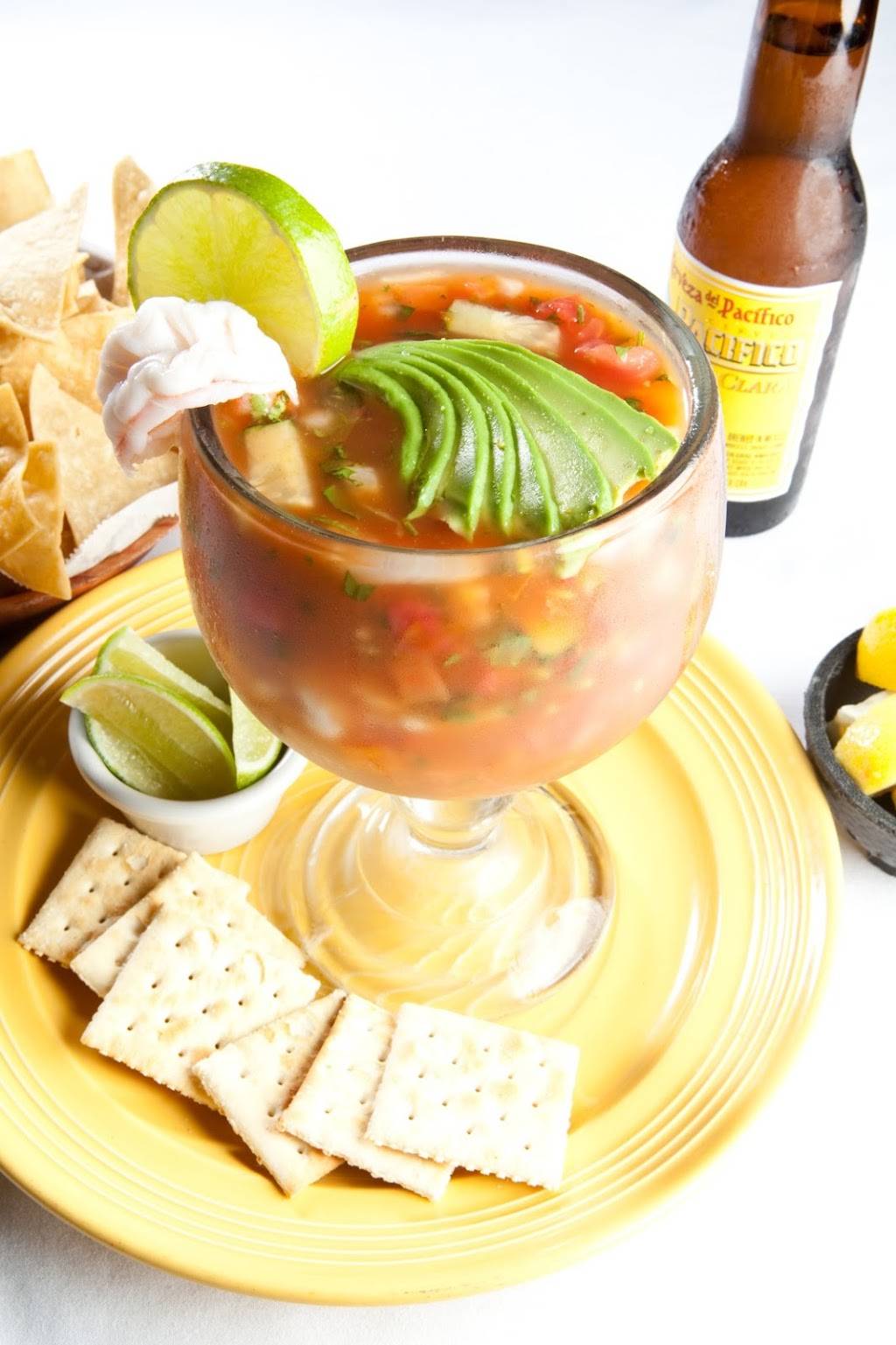 Cucas Mexican Food | restaurant | 11221 California St, Redlands, CA 92373, USA | 9097989801 OR +1 909-798-9801