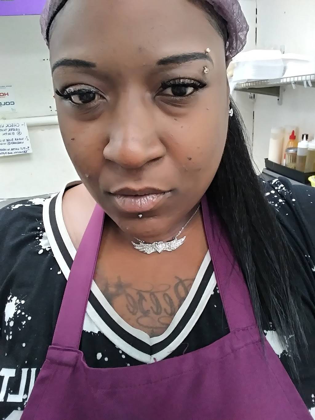 Krazy Nachoz | restaurant | 1200 W Keefe Ave, Milwaukee, WI 53206, USA | 4145628855 OR +1 414-562-8855