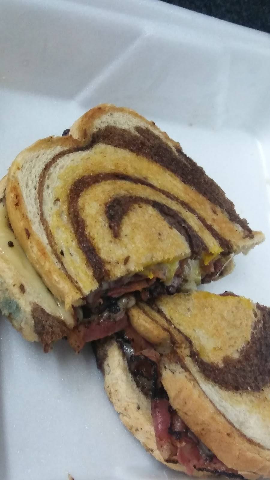 Petrones Pazzo Vita | restaurant | 4546 Atherton Dr, Taylorsville, UT 84123, USA | 8012680664 OR +1 801-268-0664