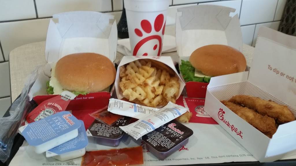 Chick-fil-A | restaurant | 1290 Auto Park Way, Escondido, CA 92029, USA | 7607389200 OR +1 760-738-9200