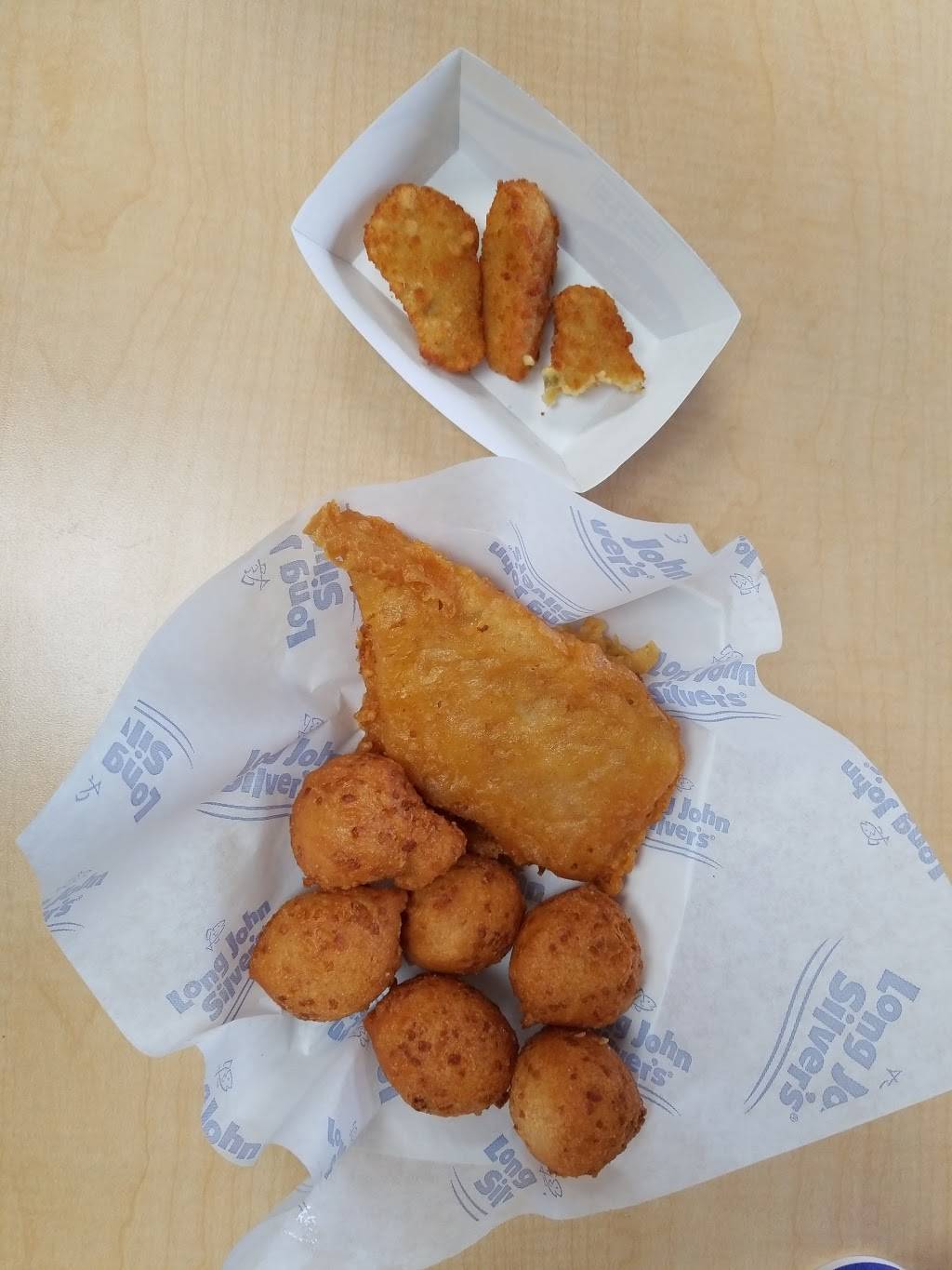 Long John Silvers | restaurant | 2630 Williams Blvd SW, Cedar Rapids, IA 52404, USA | 3193655353 OR +1 319-365-5353