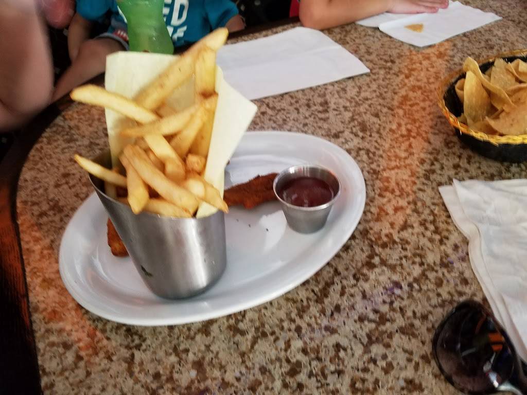 Mariscos El Barco Mexican Restaurant | restaurant | 1390 W 6th St #112, Corona, CA 92882, USA | 9513729000 OR +1 951-372-9000