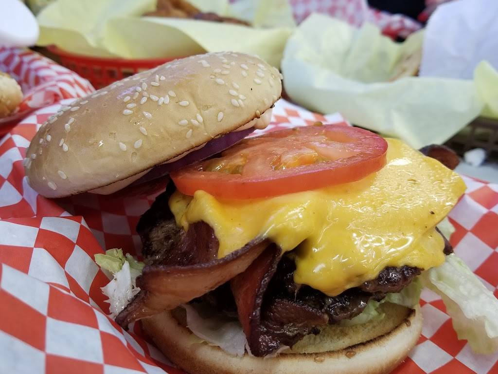 Happy Hound | meal takeaway | 15899 Los Gatos Blvd, Los Gatos, CA 95032, USA | 4083582444 OR +1 408-358-2444