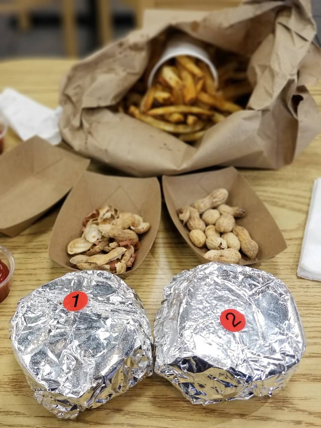 Five Guys | meal takeaway | 1715 Post Oak Blvd, Houston, TX 77056, USA | 7139601525 OR +1 713-960-1525
