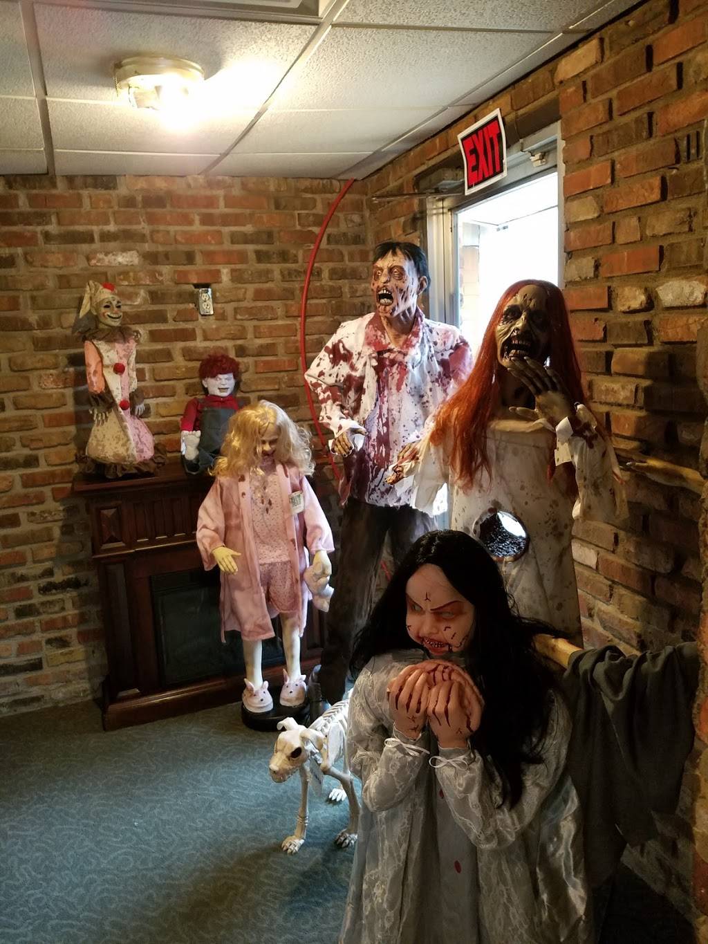 Wild Card Pizza | restaurant | 403 Main St, Beech Grove, IN 46107, USA | 3177875225 OR +1 317-787-5225