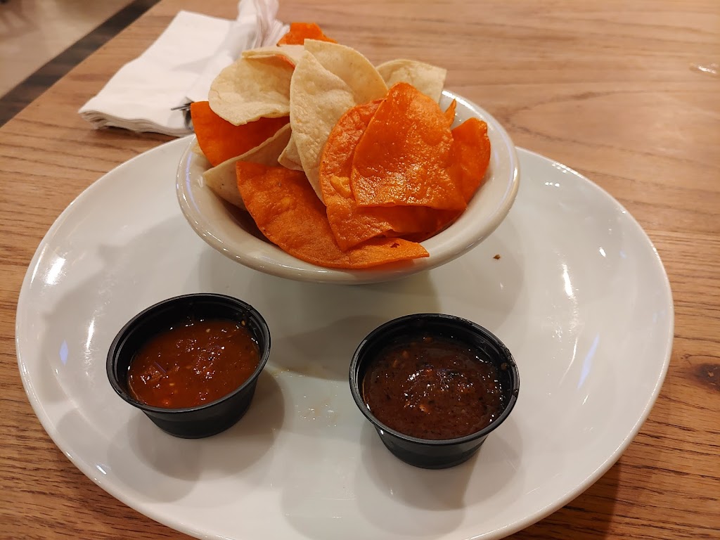 Eduardos BBQ Steaks & Mexican Grill | restaurant | 6516 Arena Blvd, Laredo, TX 78041, USA | 9567123414 OR +1 956-712-3414