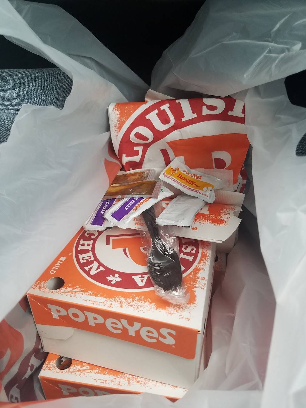 Popeyes Louisiana Kitchen | restaurant | 1382 Dual Hwy, Hagerstown, MD 21740, USA | 3017910398 OR +1 301-791-0398