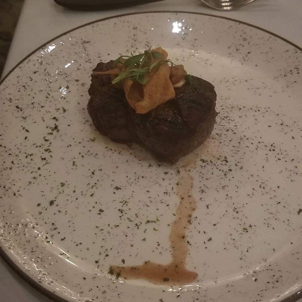 Eddie Merlots - Boston | restaurant | 505 Congress St, Boston, MA 02210, USA | 8572335009 OR +1 857-233-5009