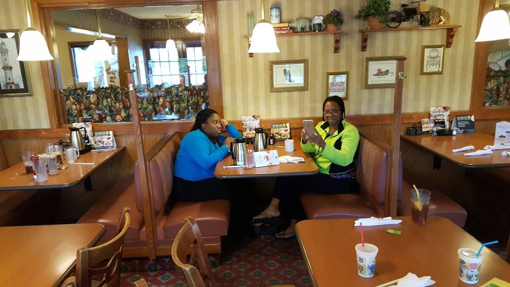 Perkins Restaurant & Bakery | restaurant | N6209 Oasis Rd, Black River Falls, WI 54615, USA | 7152842223 OR +1 715-284-2223