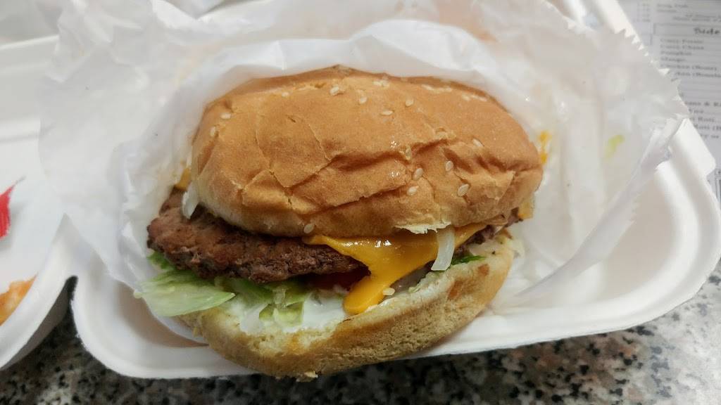 Christinas Subs and Roti Shop | restaurant | 6384 Coventry Way, Clinton, MD 20735, USA | 3018685750 OR +1 301-868-5750