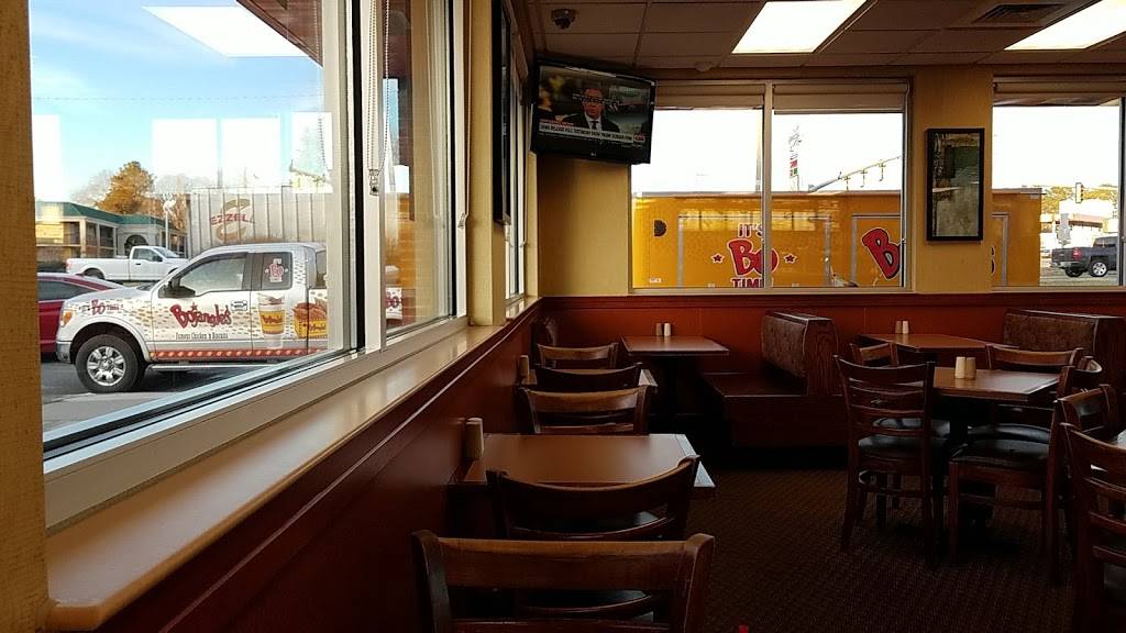 Bojangles Famous Chicken n Biscuits | restaurant | 931 W Atlantic St, Emporia, VA 23847, USA | 4343361118 OR +1 434-336-1118