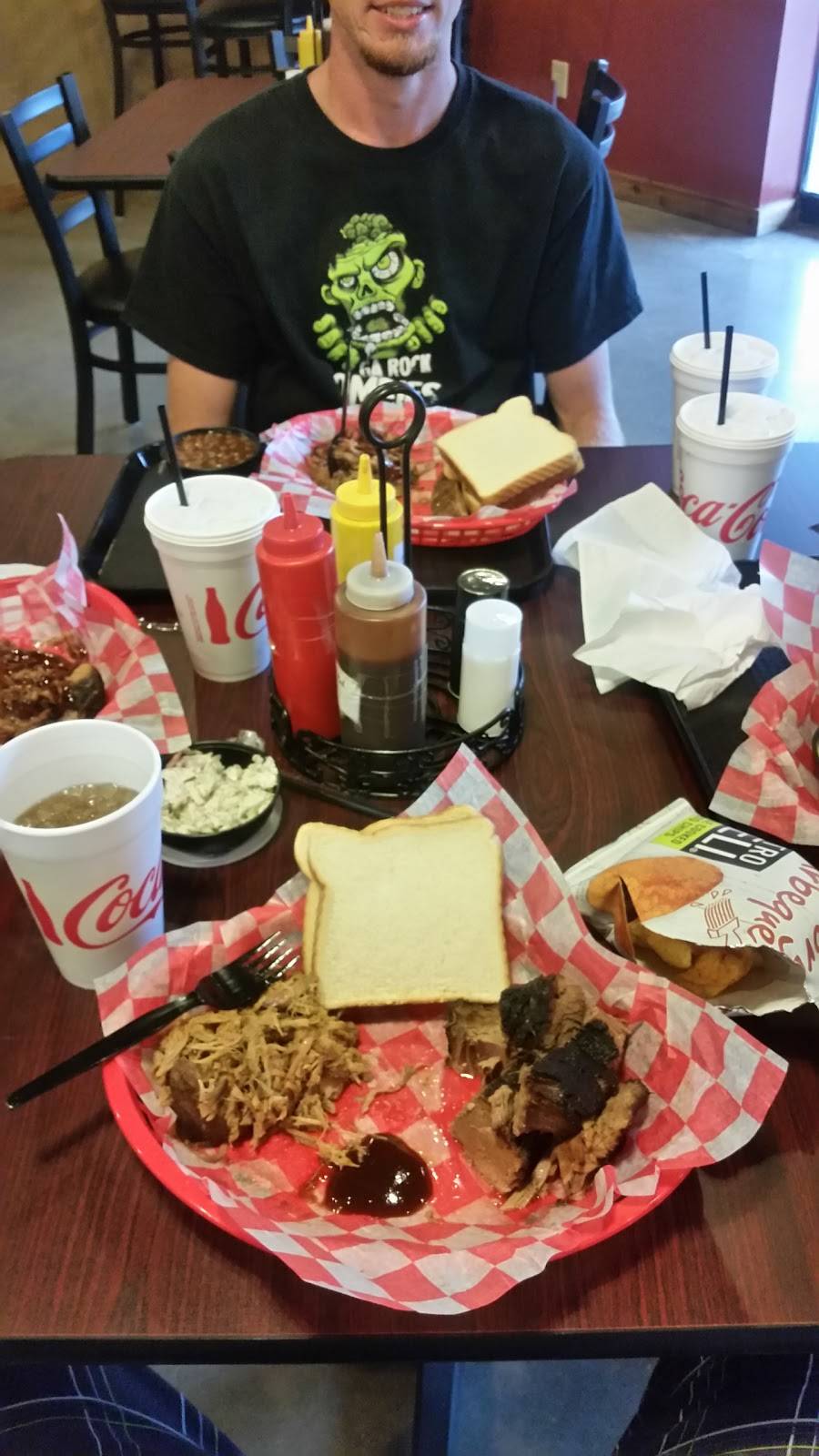 Zombie Pig BBQ | restaurant | 6201 Veterans Pkwy, Columbus, GA 31909, USA | 7066620941 OR +1 706-662-0941