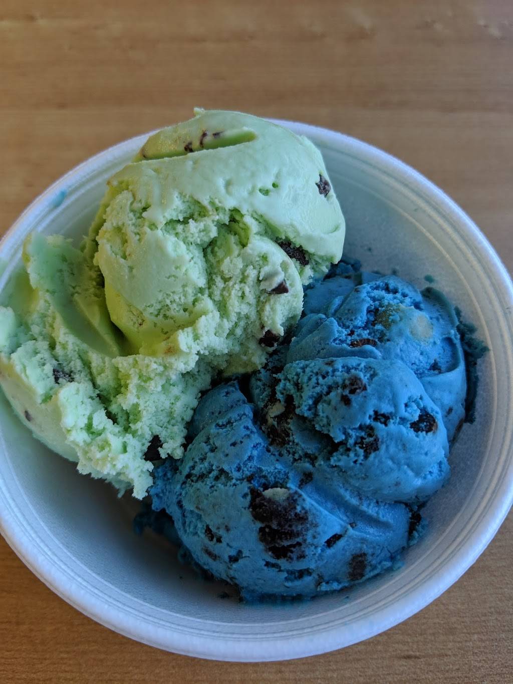 Olympia Candy and Grill | restaurant | 11606 Pearl Rd, Strongsville, OH 44136, USA | 4405727747 OR +1 440-572-7747