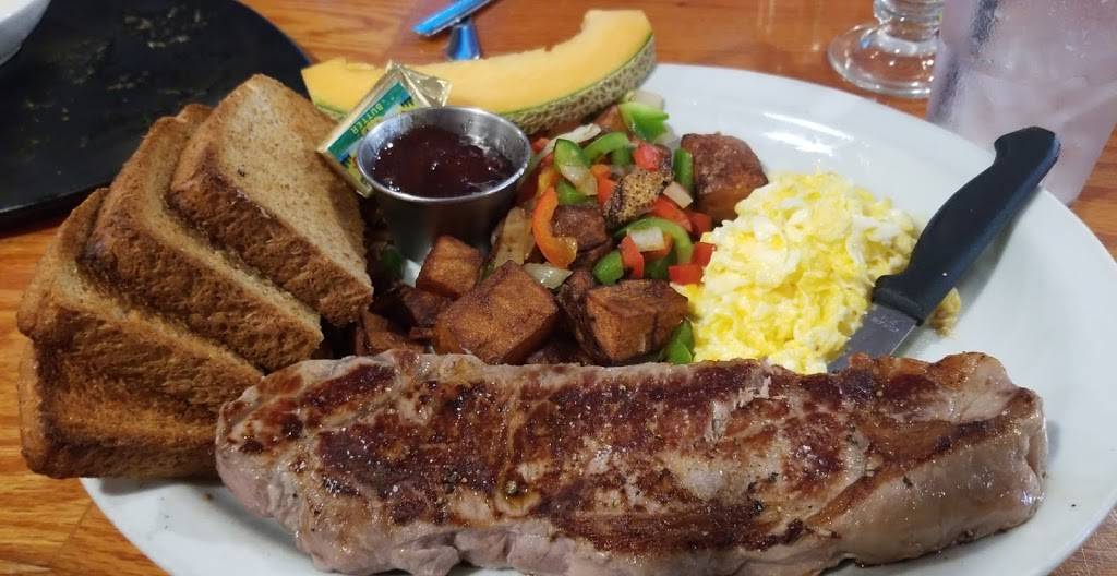 Centifontis Bar & Restaurant | restaurant | 8365 La Mesa Blvd, La Mesa, CA 91942, USA | 6194614434 OR +1 619-461-4434