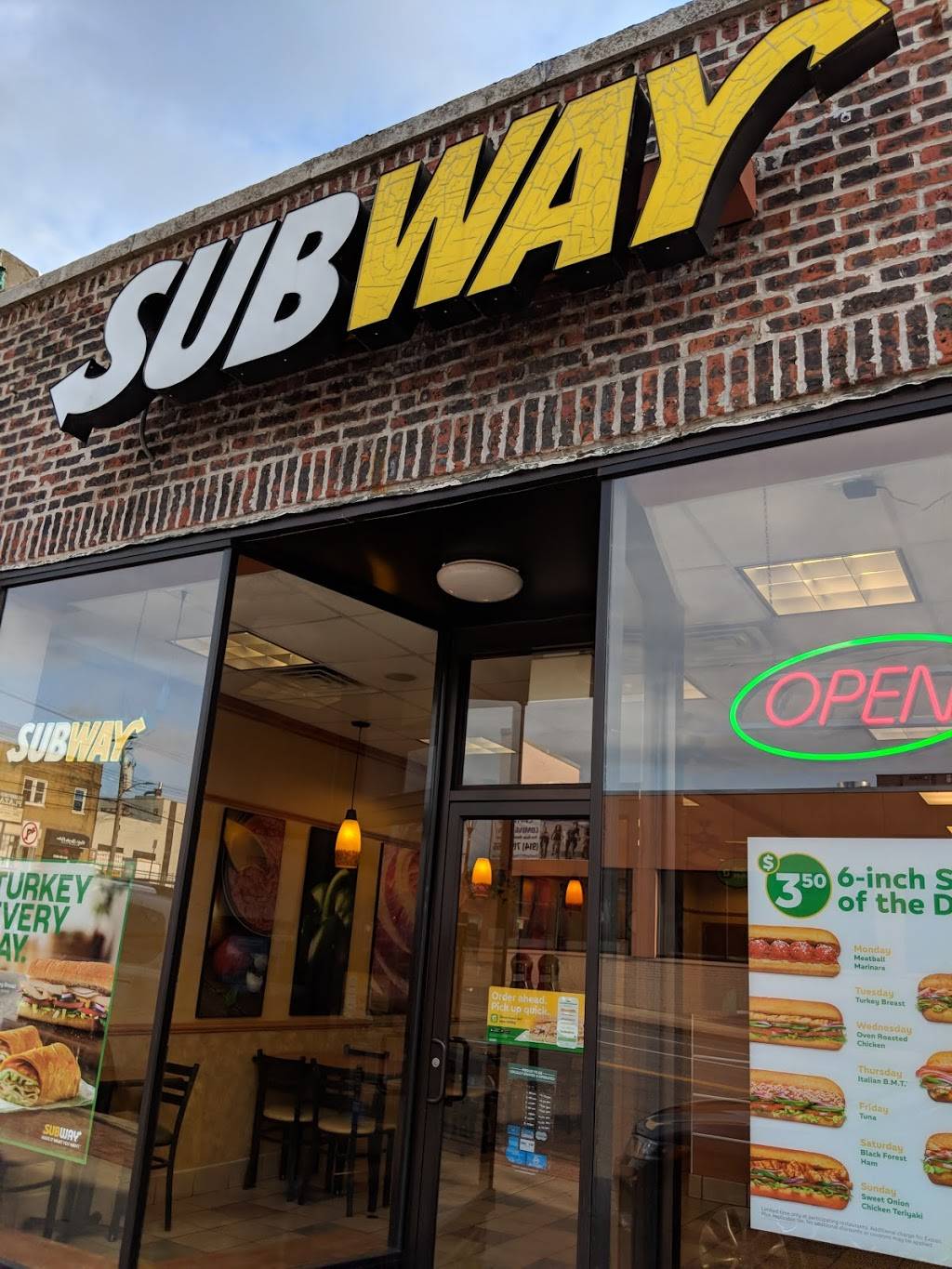 Subway Restaurants | restaurant | 6 E Main St, Elmsford, NY 10523, USA | 9143727900 OR +1 914-372-7900