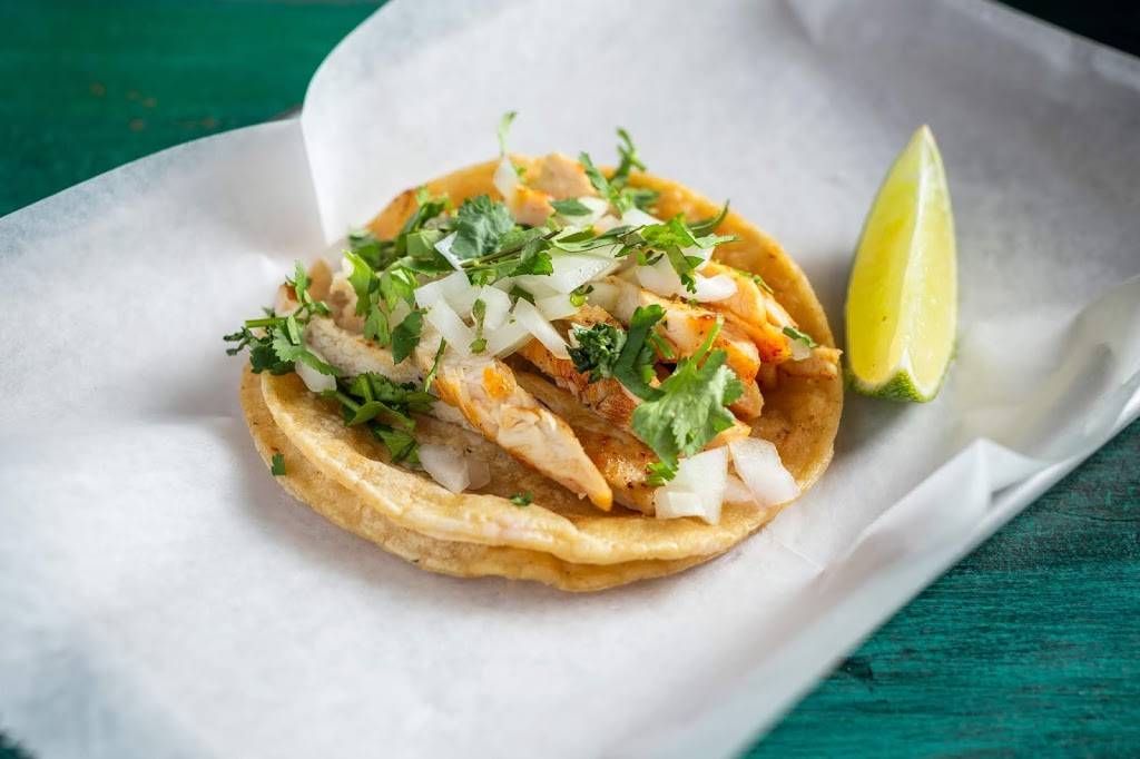 Calavera | restaurant | 1438 W Chicago Ave, Chicago, IL 60642, USA | 3122557925 OR +1 312-255-7925