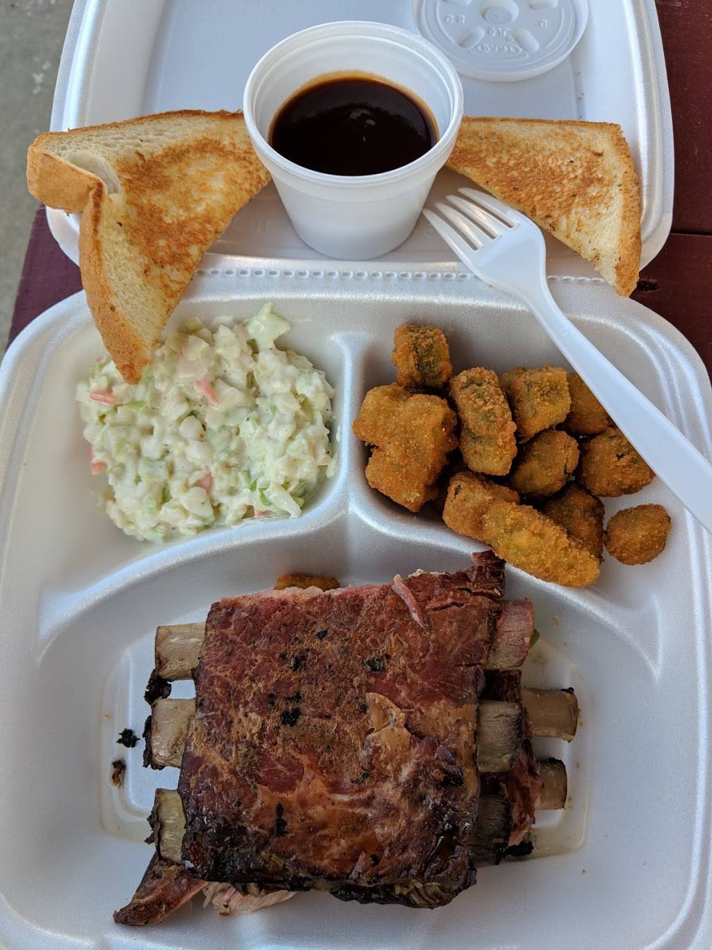 Tonys Burgers | restaurant | 103 E Pridemore Dr, Lincoln, AR 72744, USA | 4798245000 OR +1 479-824-5000