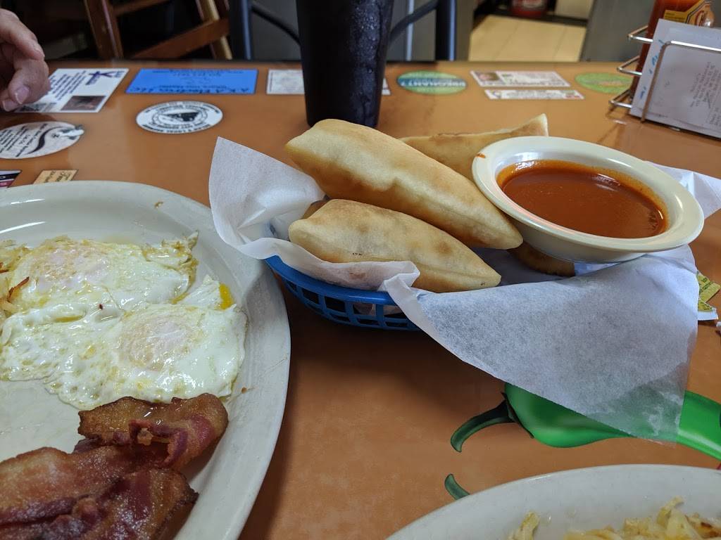 Rutilios New Mexican Foods | restaurant | 455 N Main St, Belen, NM 87002, USA | 5058640093 OR +1 505-864-0093