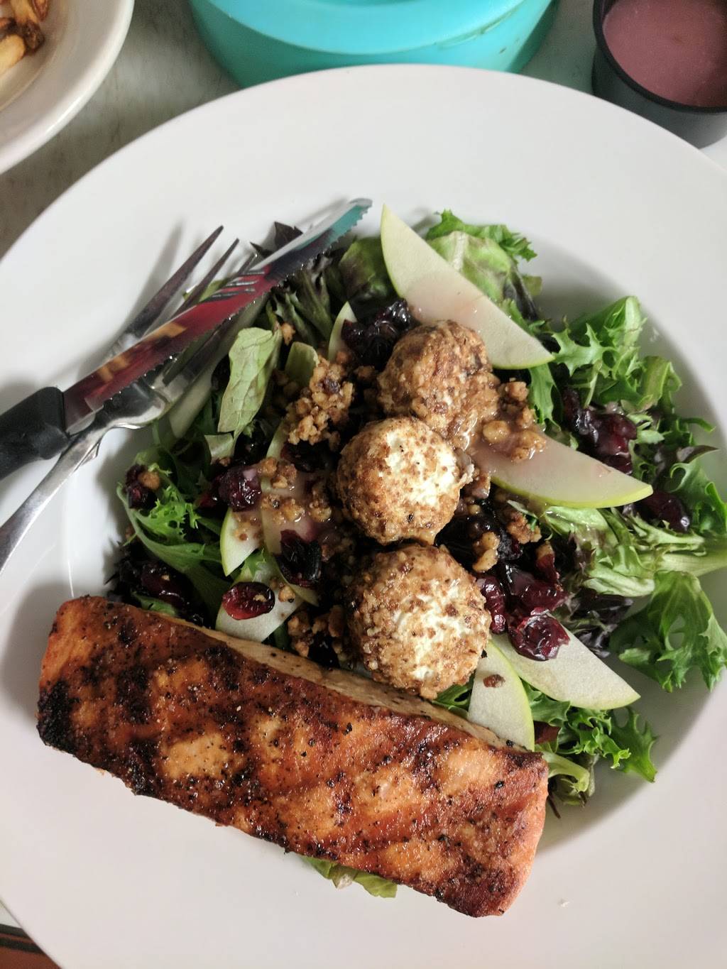 Blackbird Tavern LLC | restaurant | 6 Way Rd, Middlefield, CT 06455, USA | 8603490860 OR +1 860-349-0860