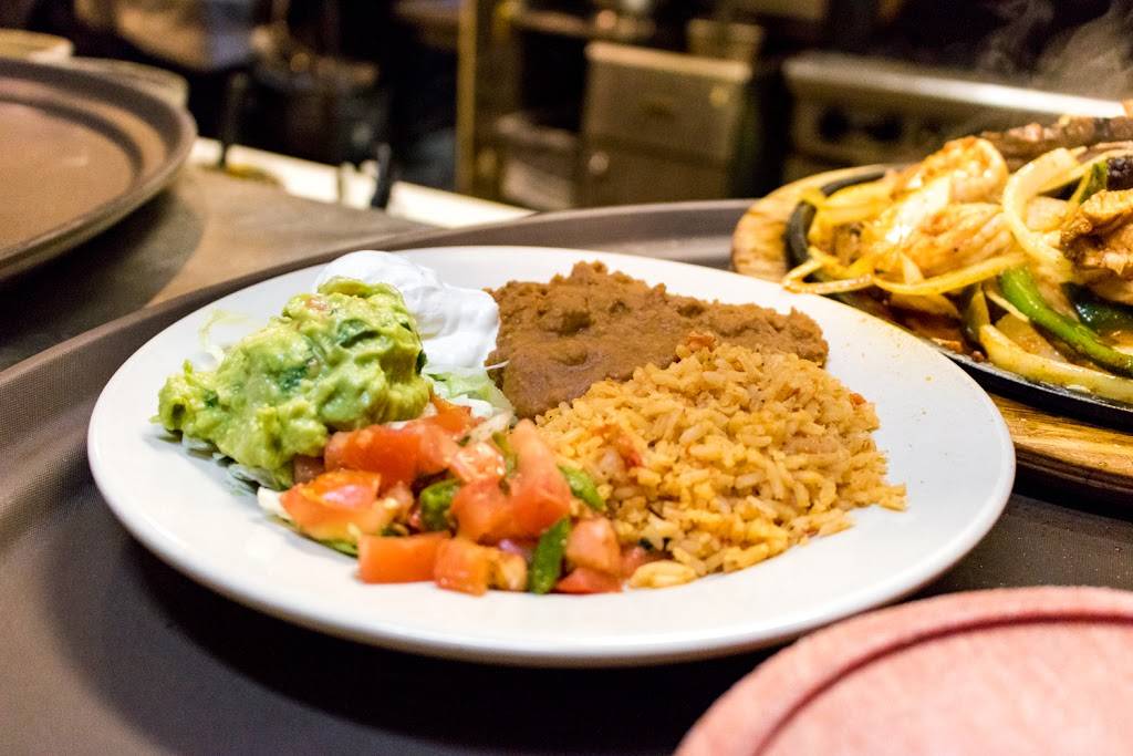 MasFajitas - Taylor | restaurant | 2600 W 2nd St, Taylor, TX 76574, USA | 5123529292 OR +1 512-352-9292