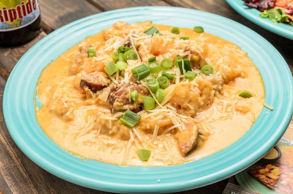 Fins N Wings | restaurant | 777 Oak St SW, Atlanta, GA 30310, USA | 4048827076 OR +1 404-882-7076