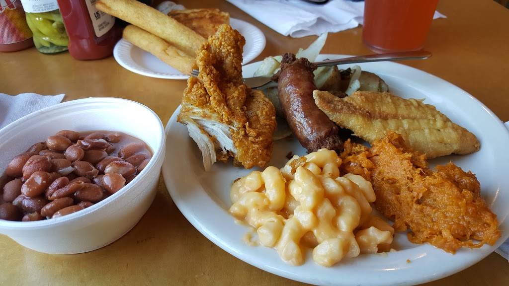 Carolina BBQ | restaurant | 1602 S College Rd, Wilmington, NC 28403, USA | 9107993464 OR +1 910-799-3464