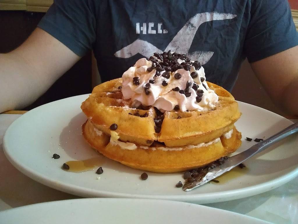 Rumors Restaurant & Bar | restaurant | 14 Moore St, Hanna, IN 46340, USA | 2197972337 OR +1 219-797-2337