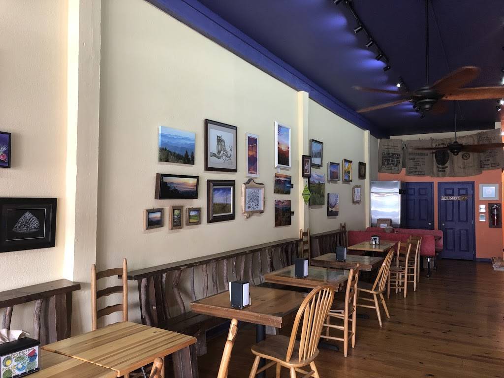 Mountain Perks | meal takeaway | 9 Depot St, Bryson City, NC 28713, USA | 8284889561 OR +1 828-488-9561